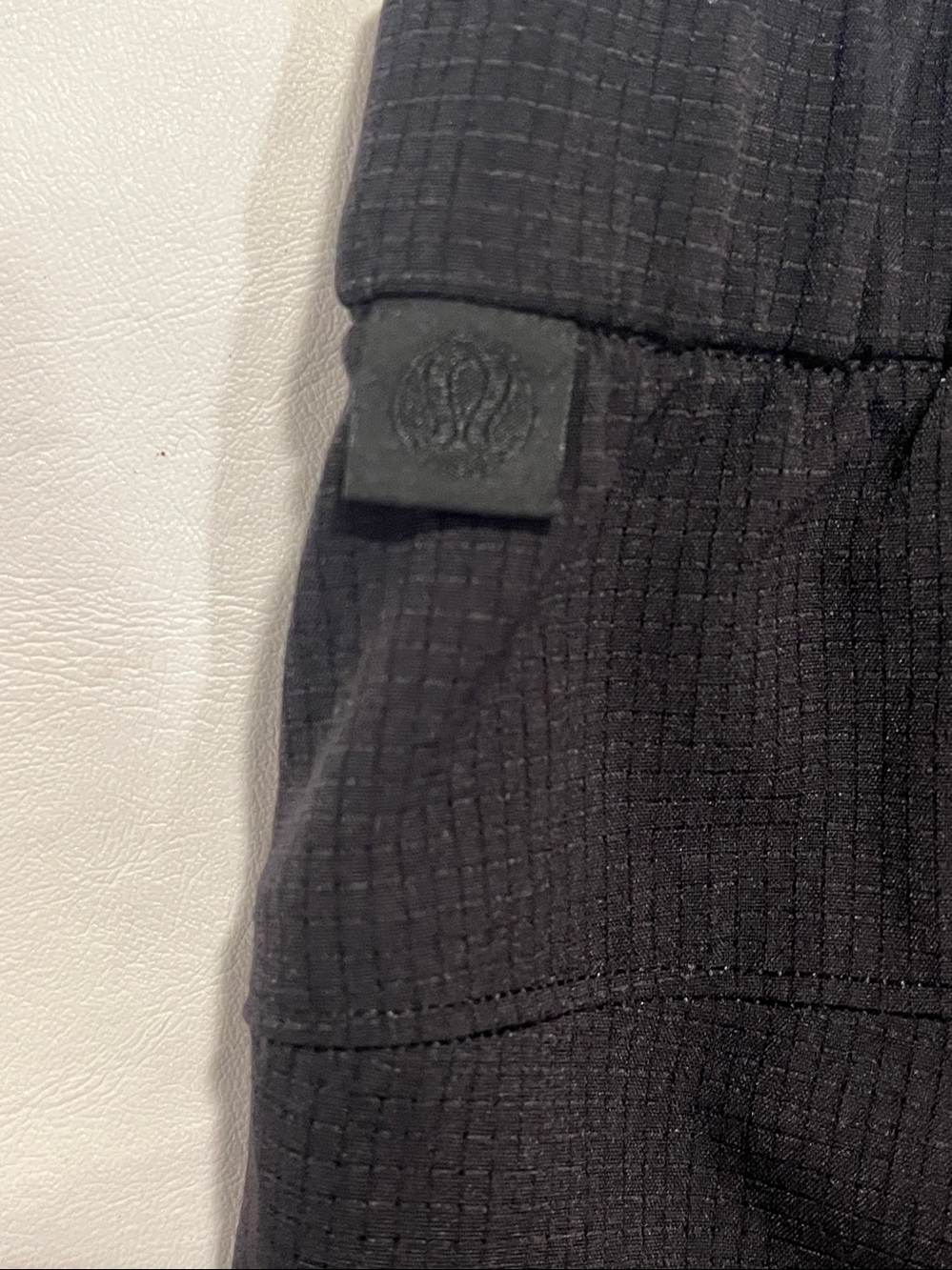 Lululemon Black XL Men's Shorts - Picture 3 of 9